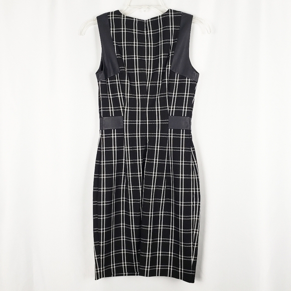 DYNAMITE fitted scuba dress - Picture 3 of 6